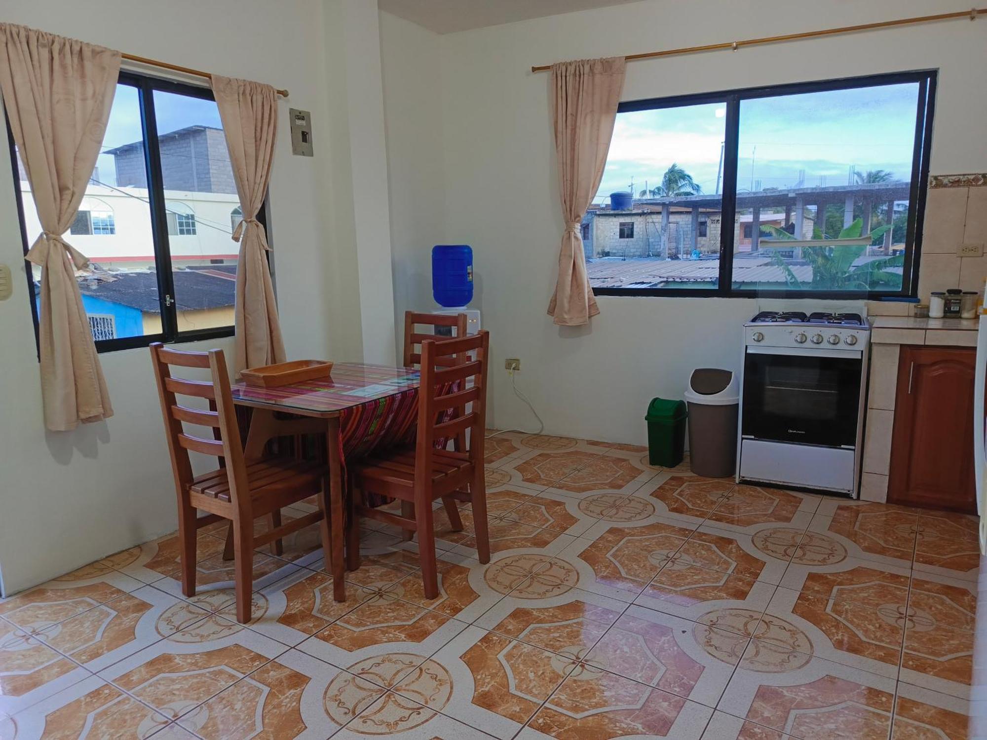 Teresita'S House Suites Con Cocina Privada Puerto Baquerizo Moreno Exterior photo
