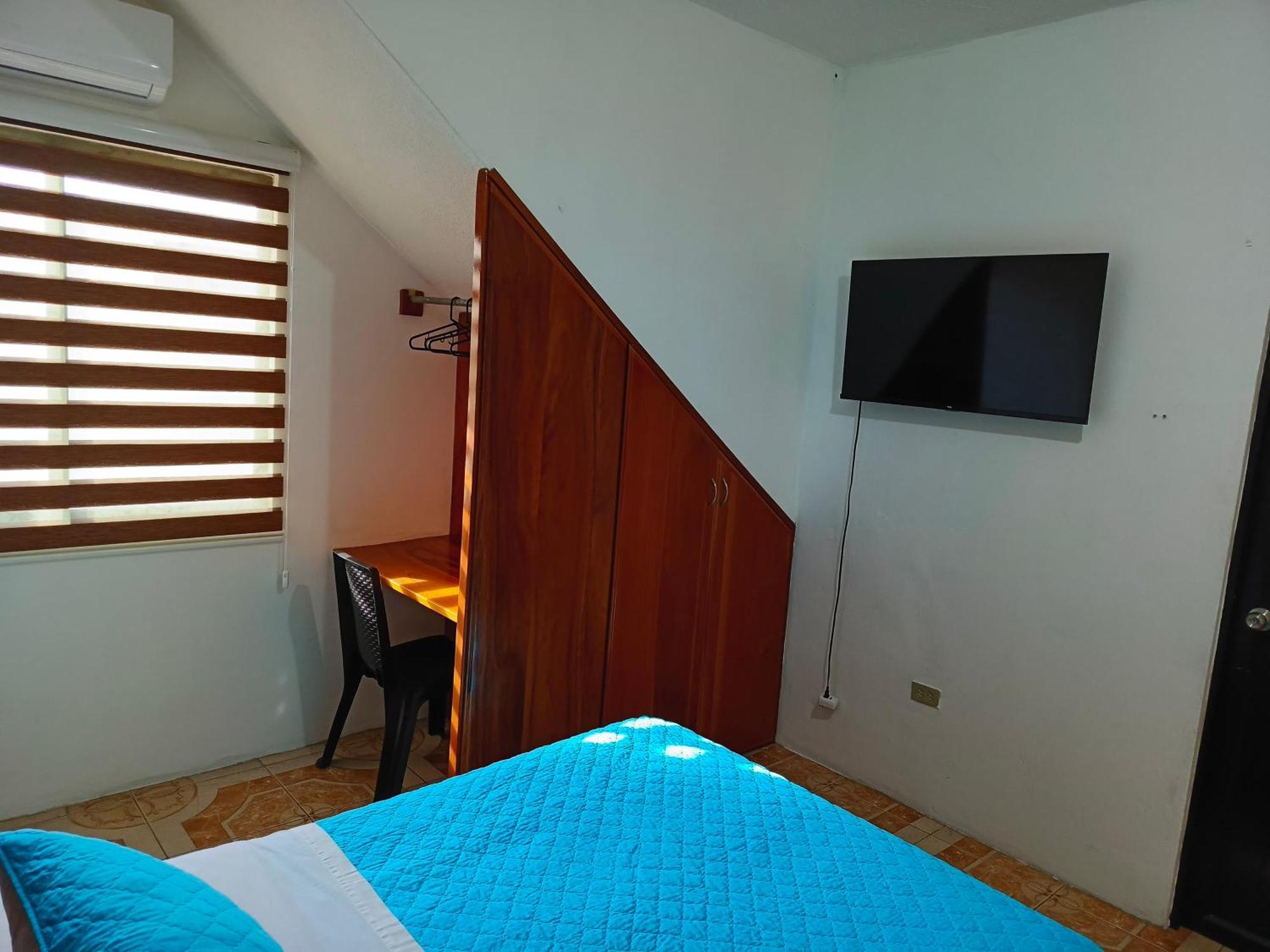 Teresita'S House Suites Con Cocina Privada Puerto Baquerizo Moreno Exterior photo